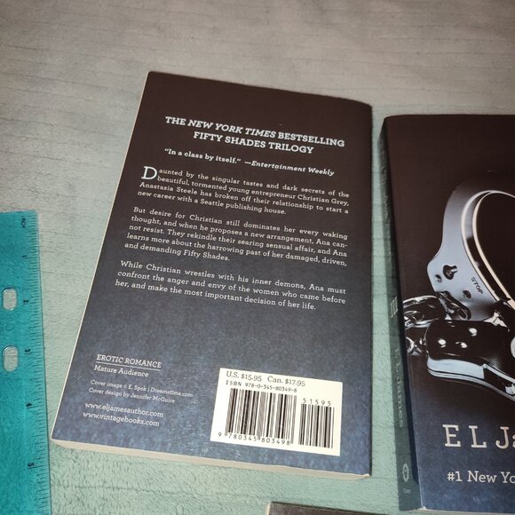 Books Fifty Shades of Grey Trilogy Darker Freed Bestseller E L James Set 3 Pcs - Picture 4 of 7